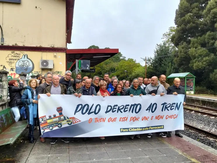 mobilizaci&oacute;n na estaci&oacute;n de Pontedeume