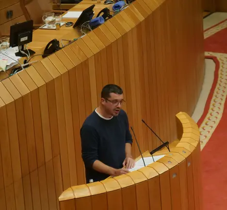 Mon Fern&aacute;ndez, deputado no Parlamento Galego