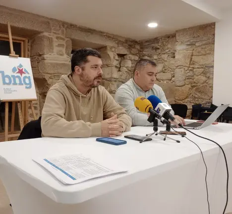 Os deputados Mon Fern&aacute;ndez e Xos&eacute; Manuel Golpe